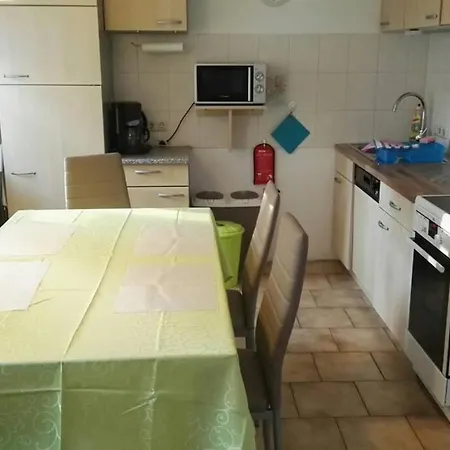 Ferienwohnung * Mittelsaida